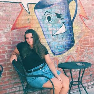 Meet your Posher, Breanna